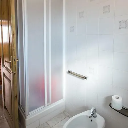 Casa Vacanze Gli Olivi Apartment *